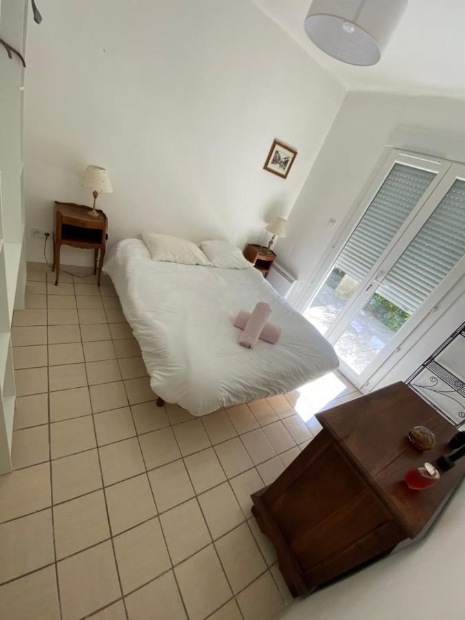 Maison Climatisee, 3 Chambres, 2 Etoiles, Tout Confort Noves Exterior photo